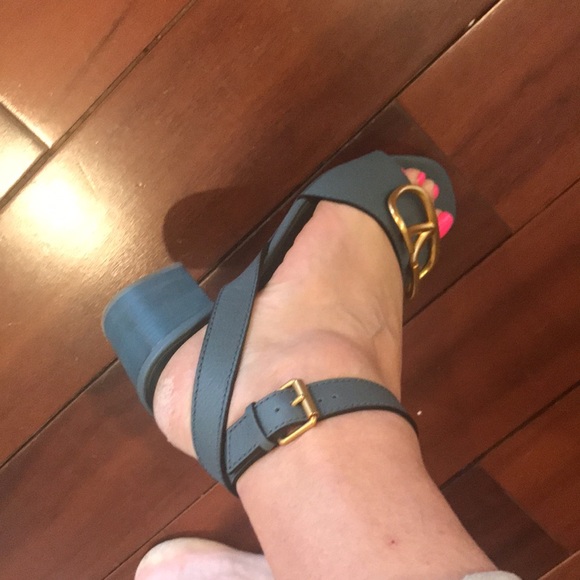 Valentino - Picture 2 of 10